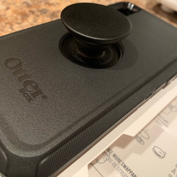 OtterBox Defender Case - New in box - Never used - Picture 3 of 3